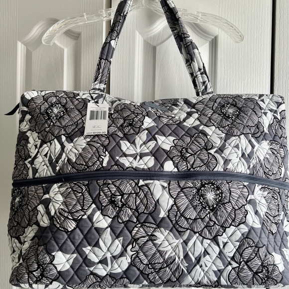 Vera Bradley Bags Nwt Vera Bradley Moon Shadow Meadow Expandable